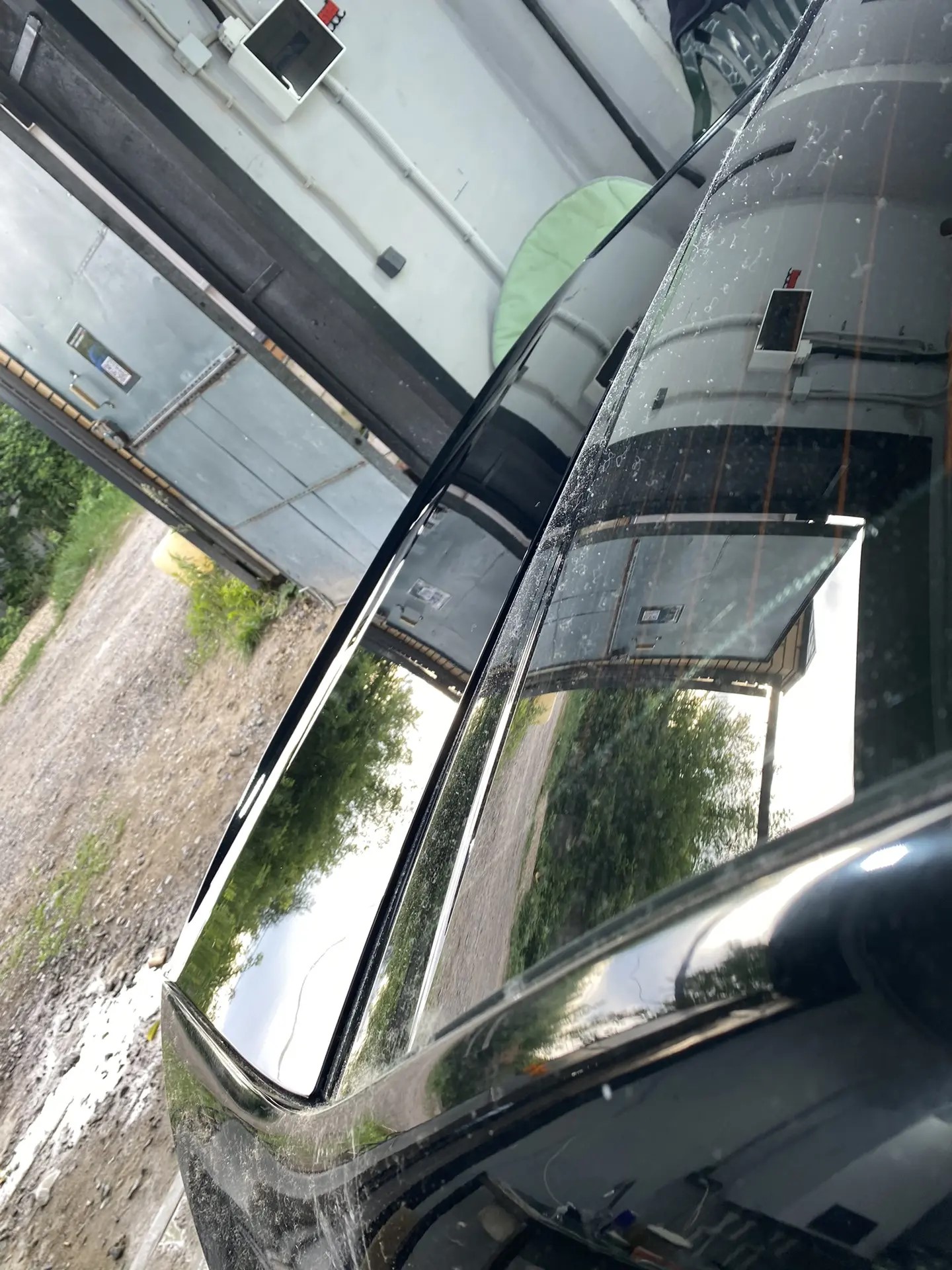 Полировка капота Mercedes